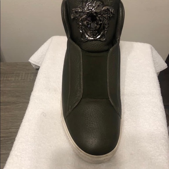 Authentic Versace shoes - Picture 4 of 11